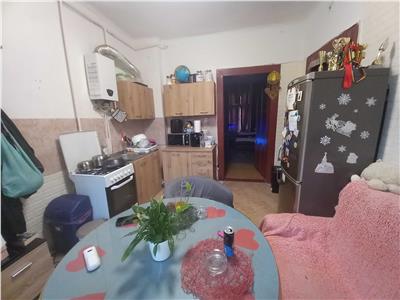 Apartament 1 camera - Semidecomandat - Centrala proprie - Zona Iosefin