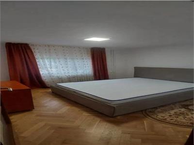 Apartament 3 camere - Complex Studentesc - Decomandat